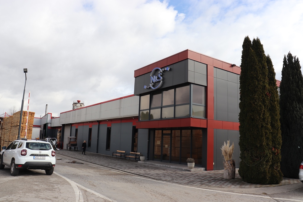 Ugašen požar u poduzeću N&S