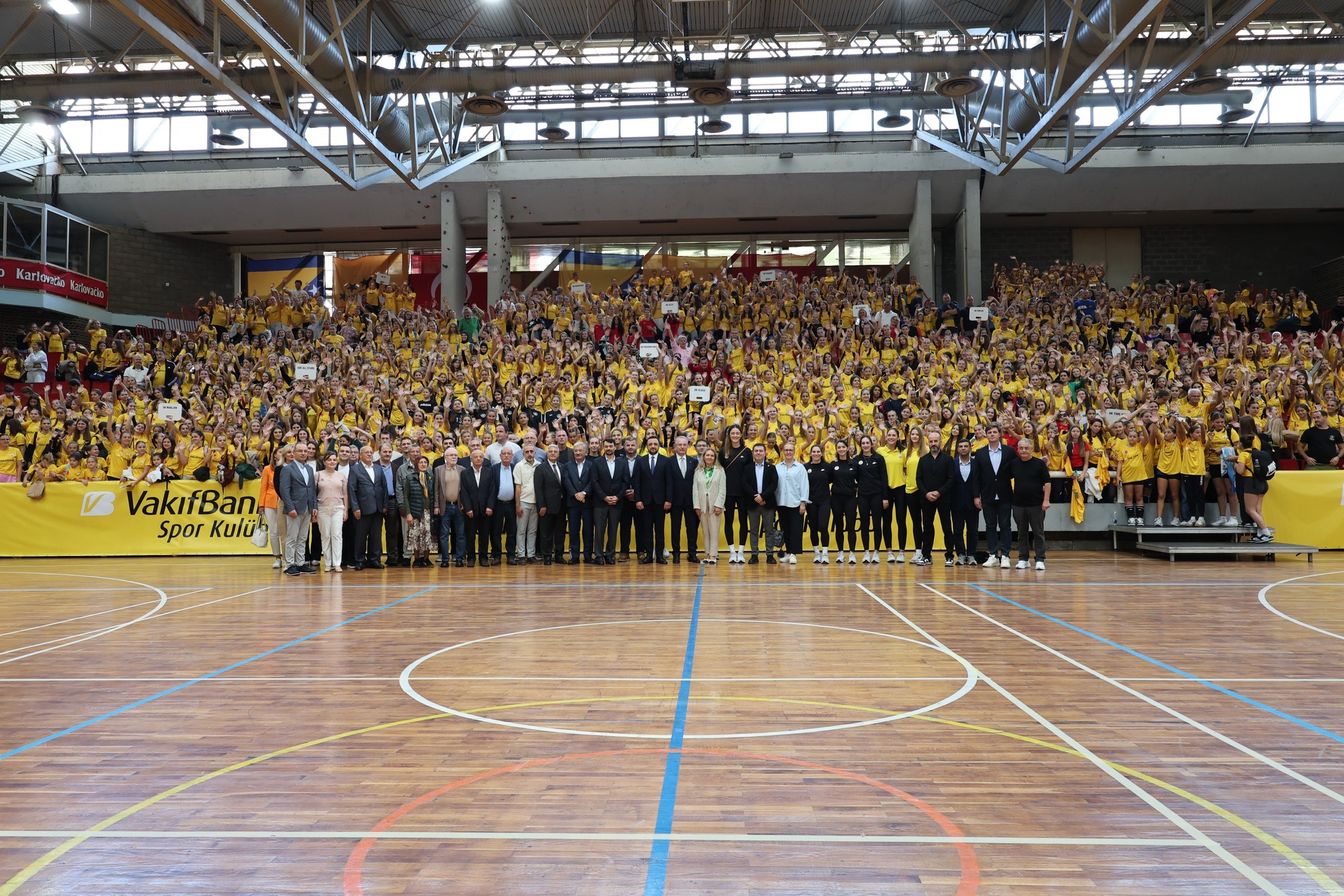 VakifBank povezao 38 odbojkaških škola u BiH: Središnji događaj u Novom Travniku