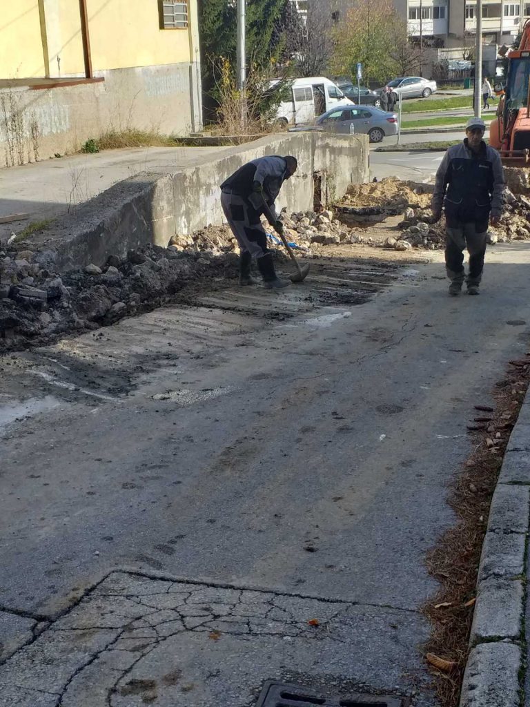 RADOVI NA REKONSTRUKCIJI VODOVODNE MREŽE U VILENIČKOJ