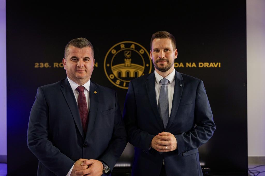 Izaslanstvo Novog Travnika na svečanosti Otvaranja ljeta kulture u Osijeku
