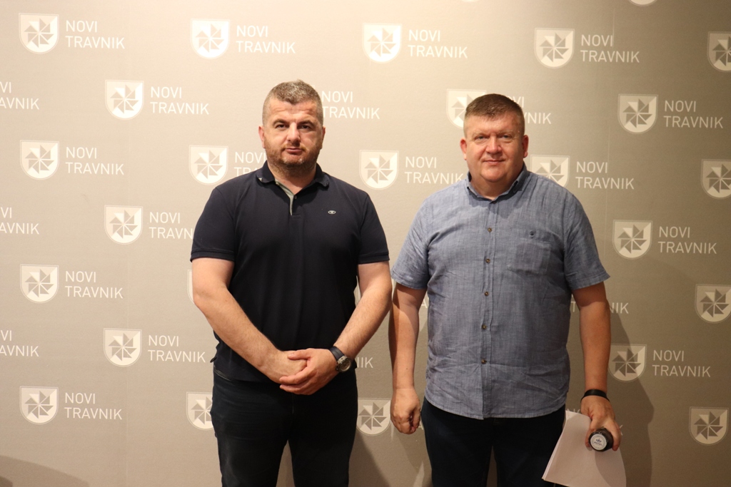 Potpisan ugovor za rekonstrukciju igrališta u Kalinskoj
