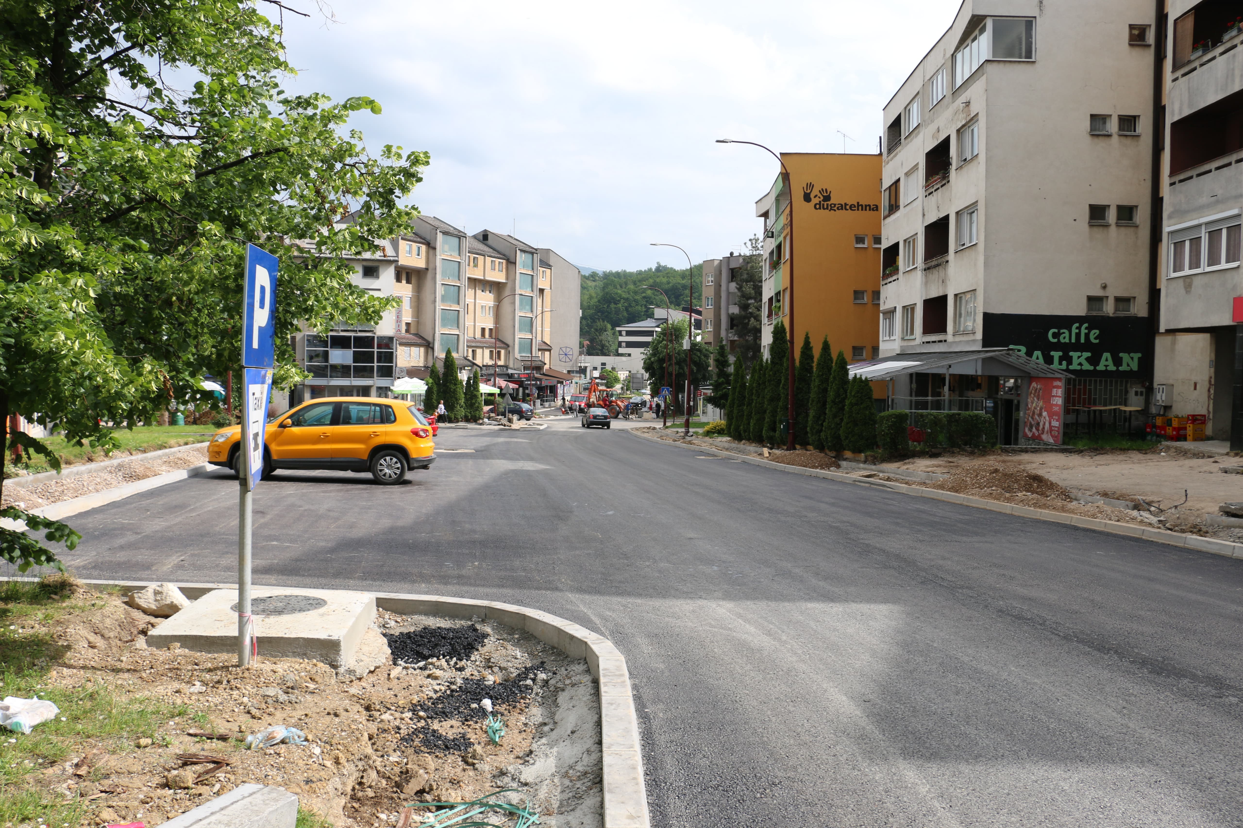 Završen prvi sloj asfalta: Trg zlatnih ljiljana - Kralja Tvrtka  - Ive Andrića