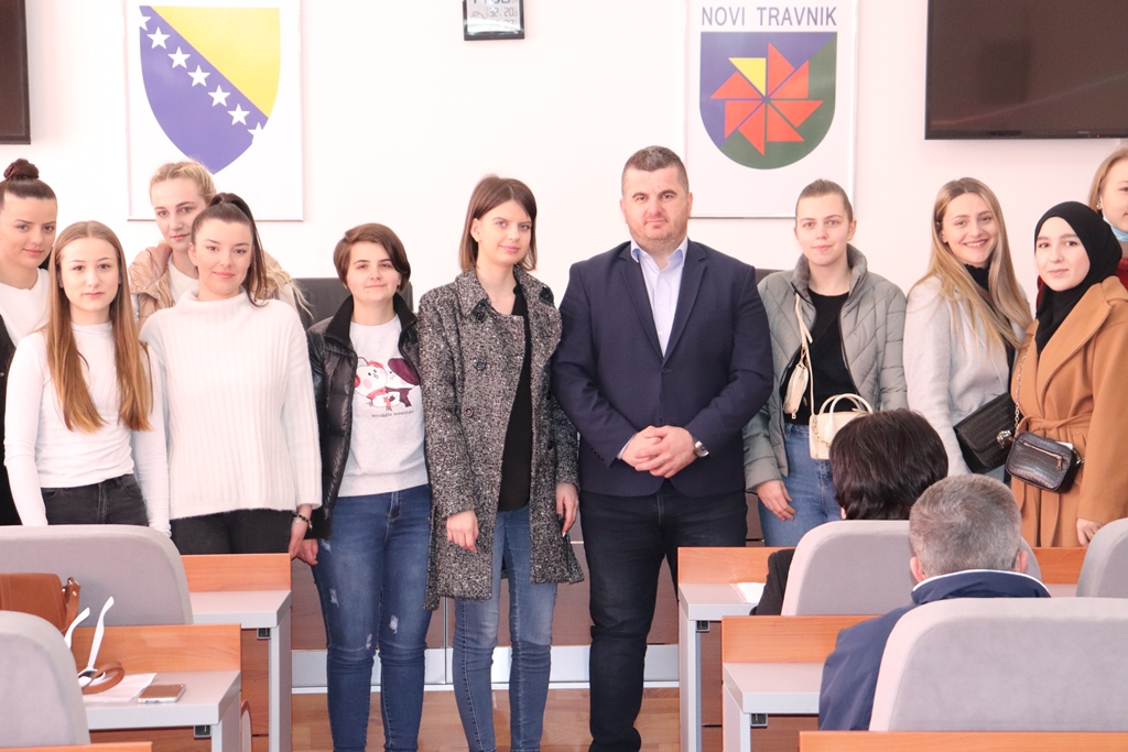  Potpisani ugovori sa stipendistima za akademsku 2021./2022.