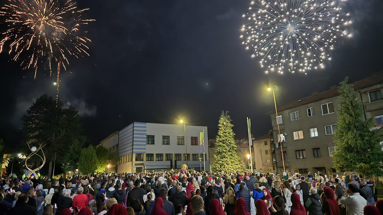 Tradicionalni bajramski vatromet u Novom Travniku 
